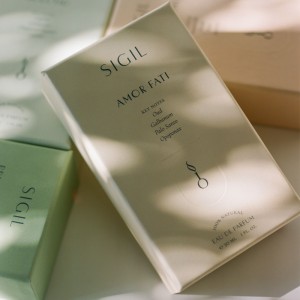 Elegant minimalistisk parfymförpackning